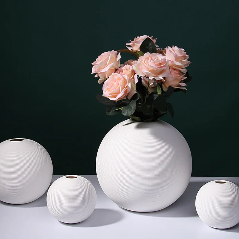 Nivea Sphere Vases