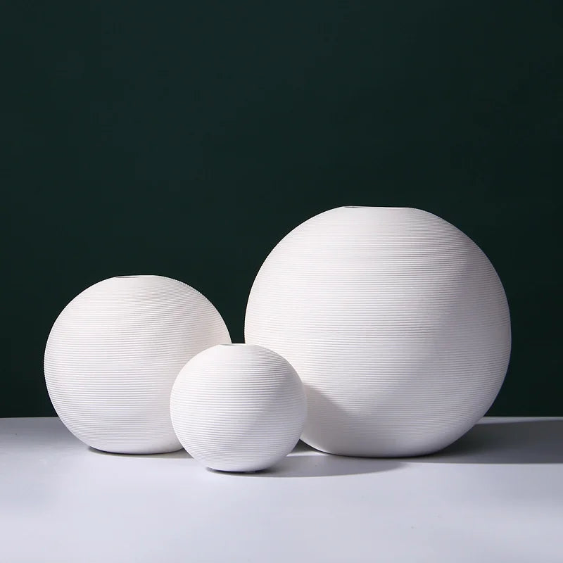Nivea Sphere Vases