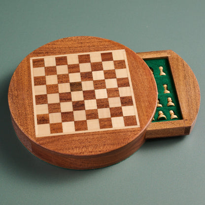 Acacia Wood Round Magnetic Chess Set